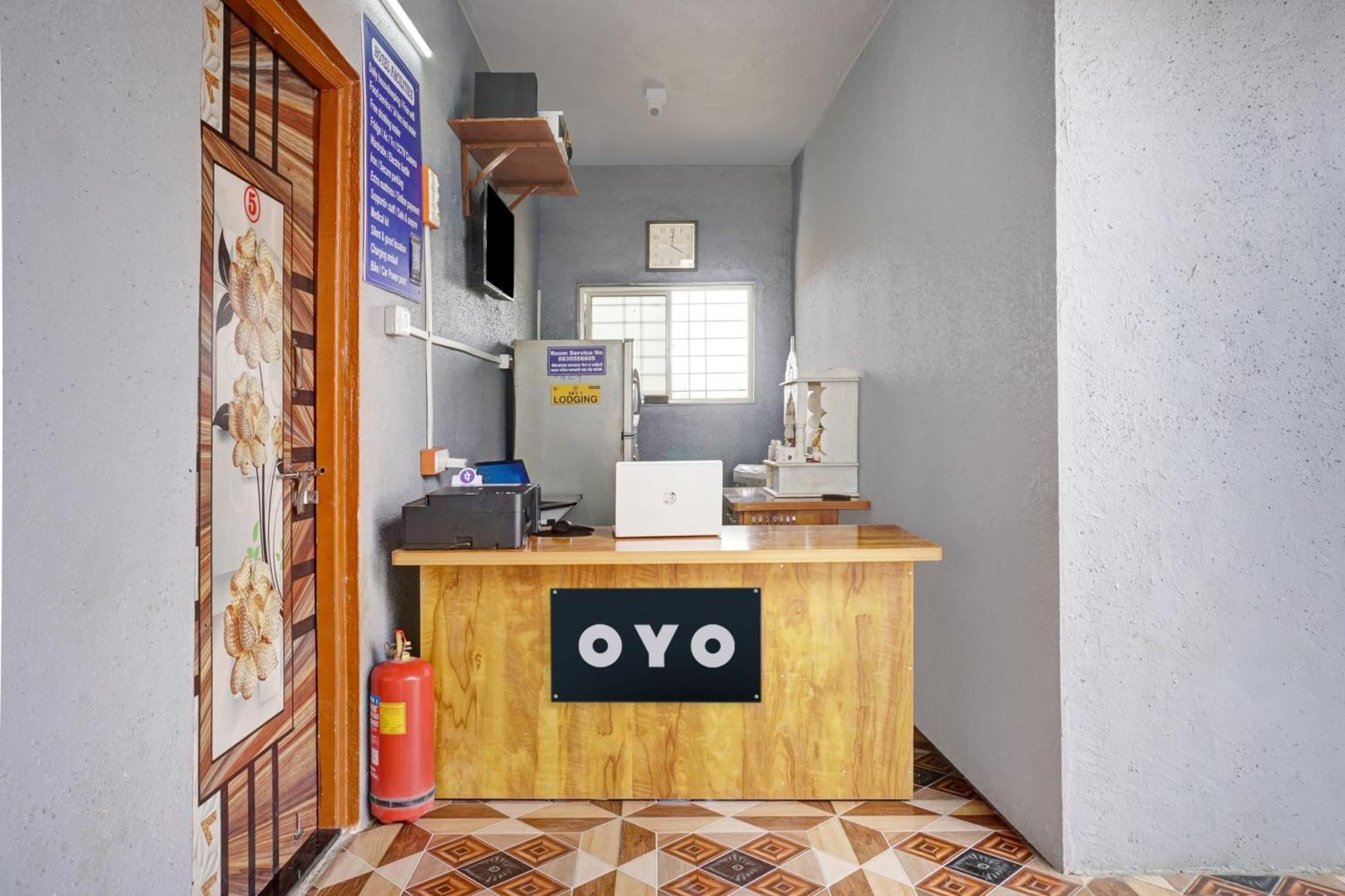Hotel O Sky 7 Lodge Pimpalwandi Luaran gambar