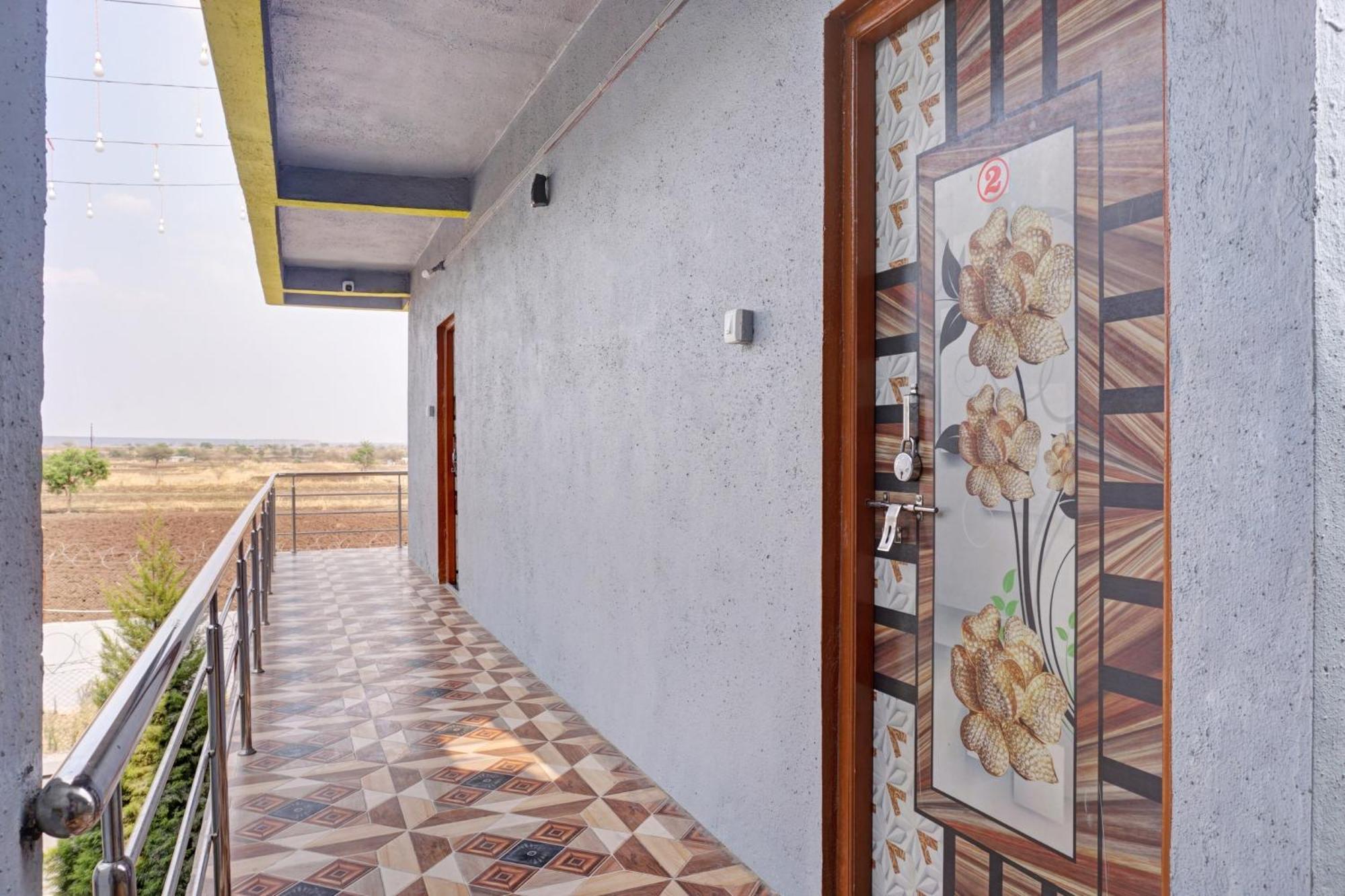 Hotel O Sky 7 Lodge Pimpalwandi Luaran gambar