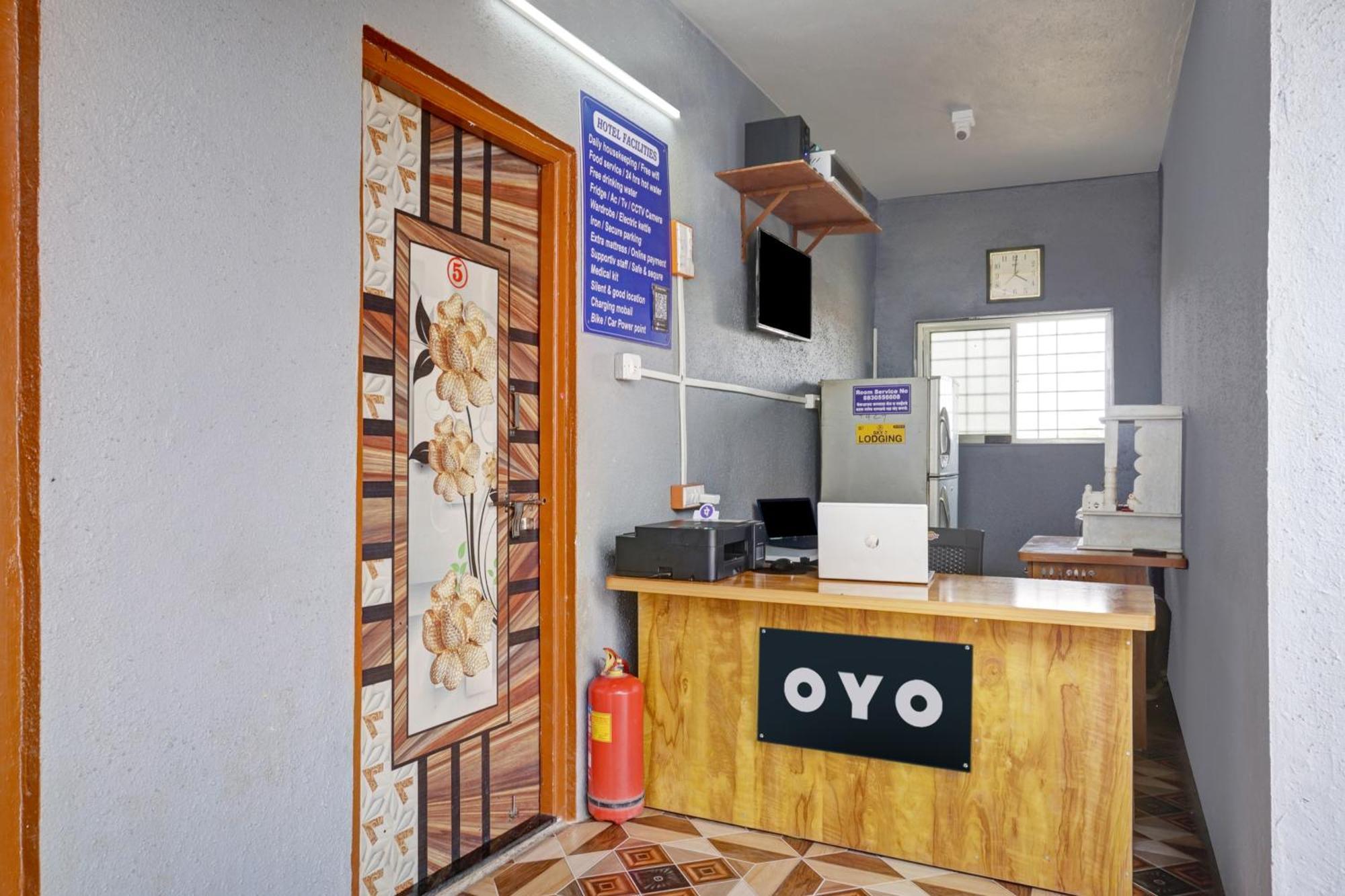 Hotel O Sky 7 Lodge Pimpalwandi Luaran gambar